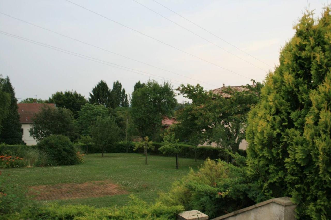 1 Bedroom House 20Min Walk To Centre In Tournus Exterior foto